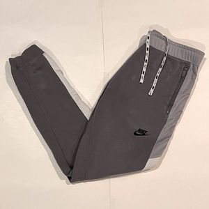 Gray Nike Sweatpants